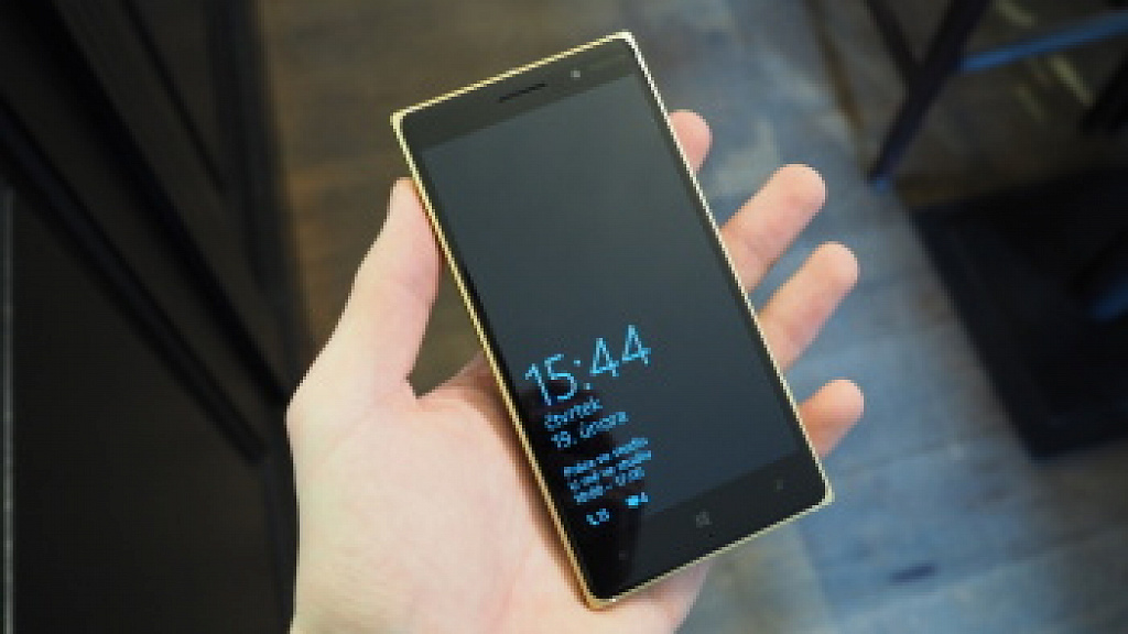 Nokia Lumia 830 a 930